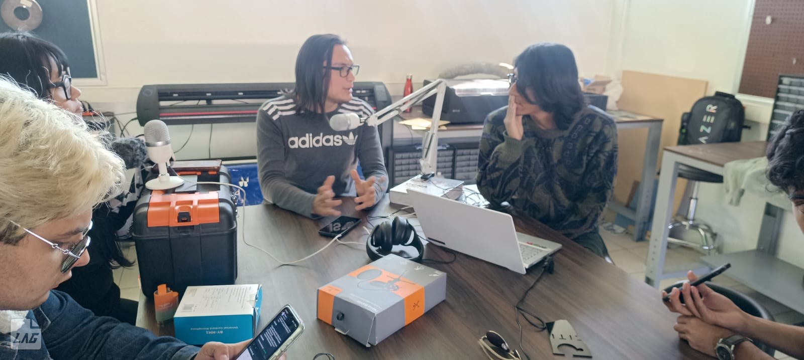 El equipo de grabación entre toma y toma